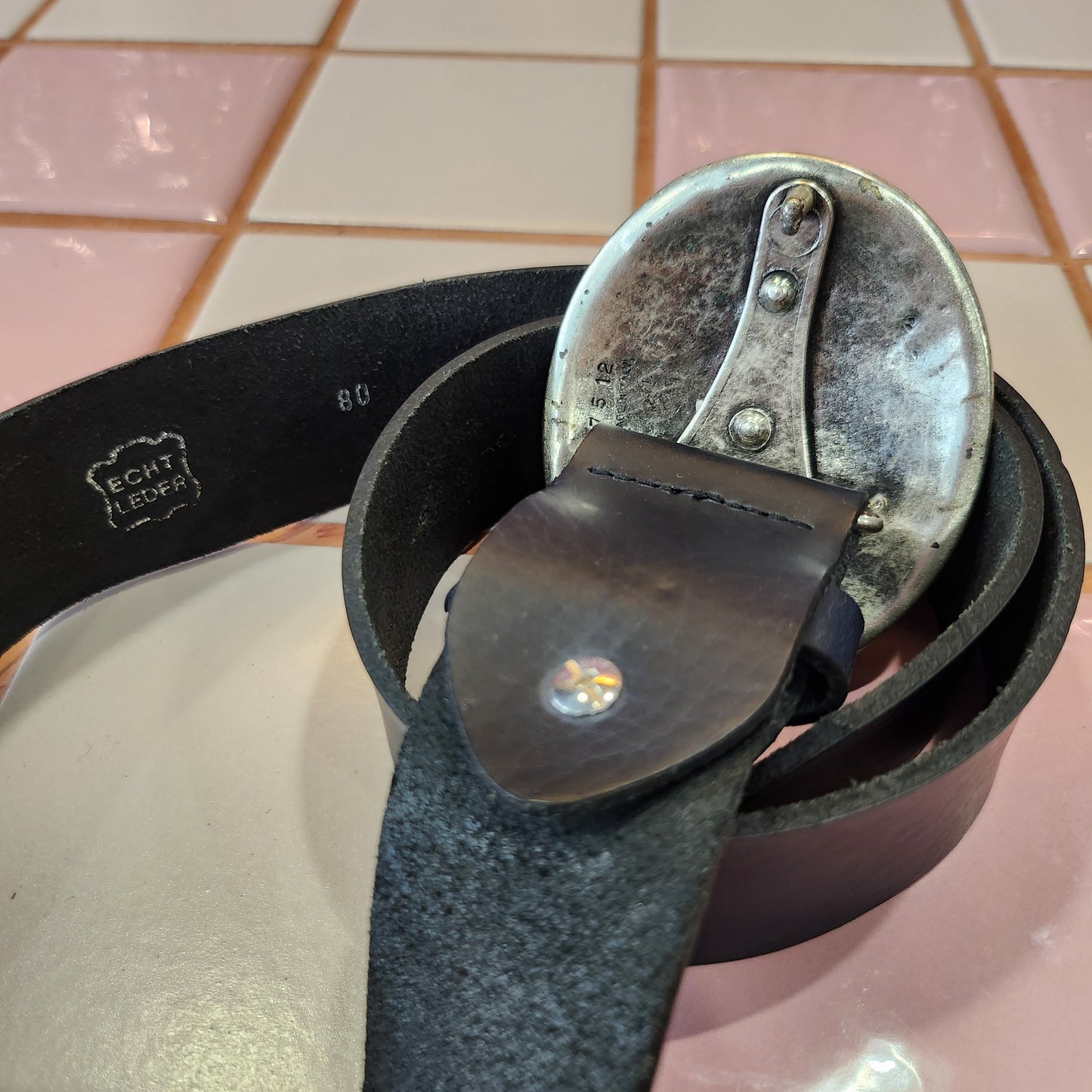 Leather Belt With Shinny Buckle