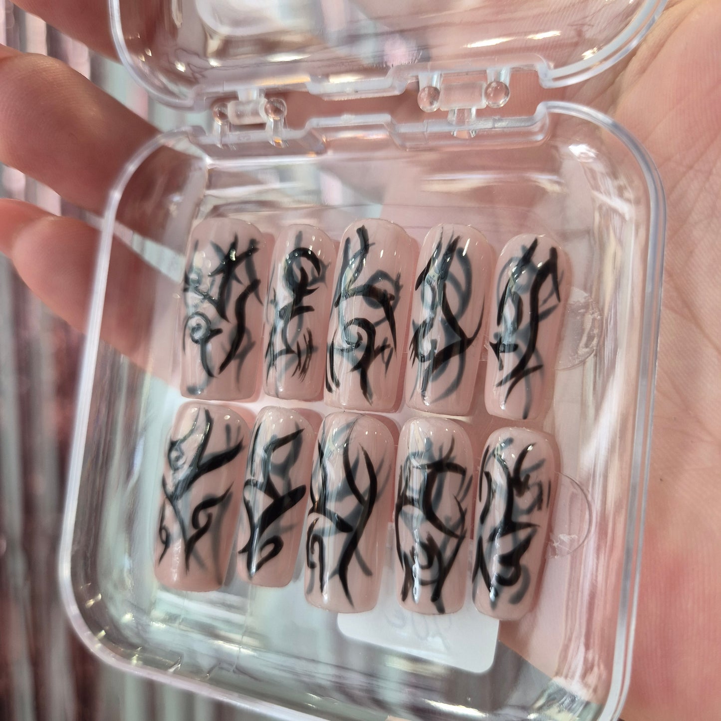 Tribal Presson Nails