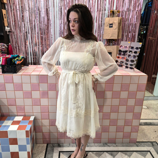 Stunning Vintage Lace Dress
